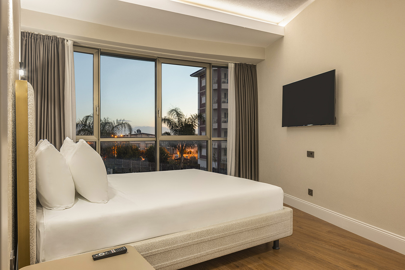 Family Executive Suite / 2 BR