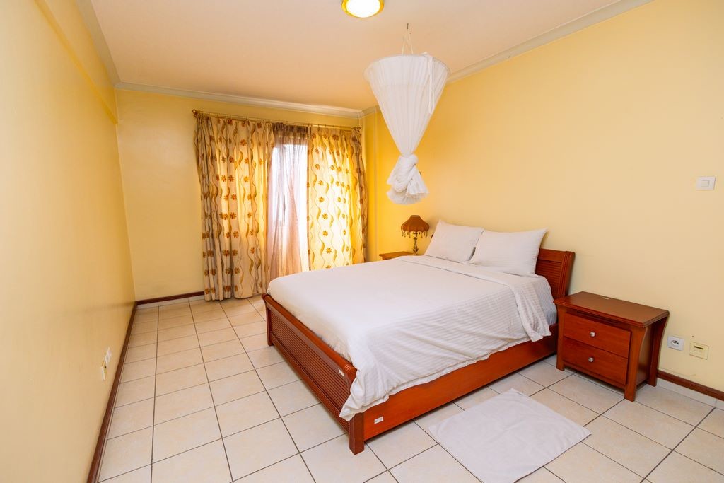 Apartment with One Room with Balcony