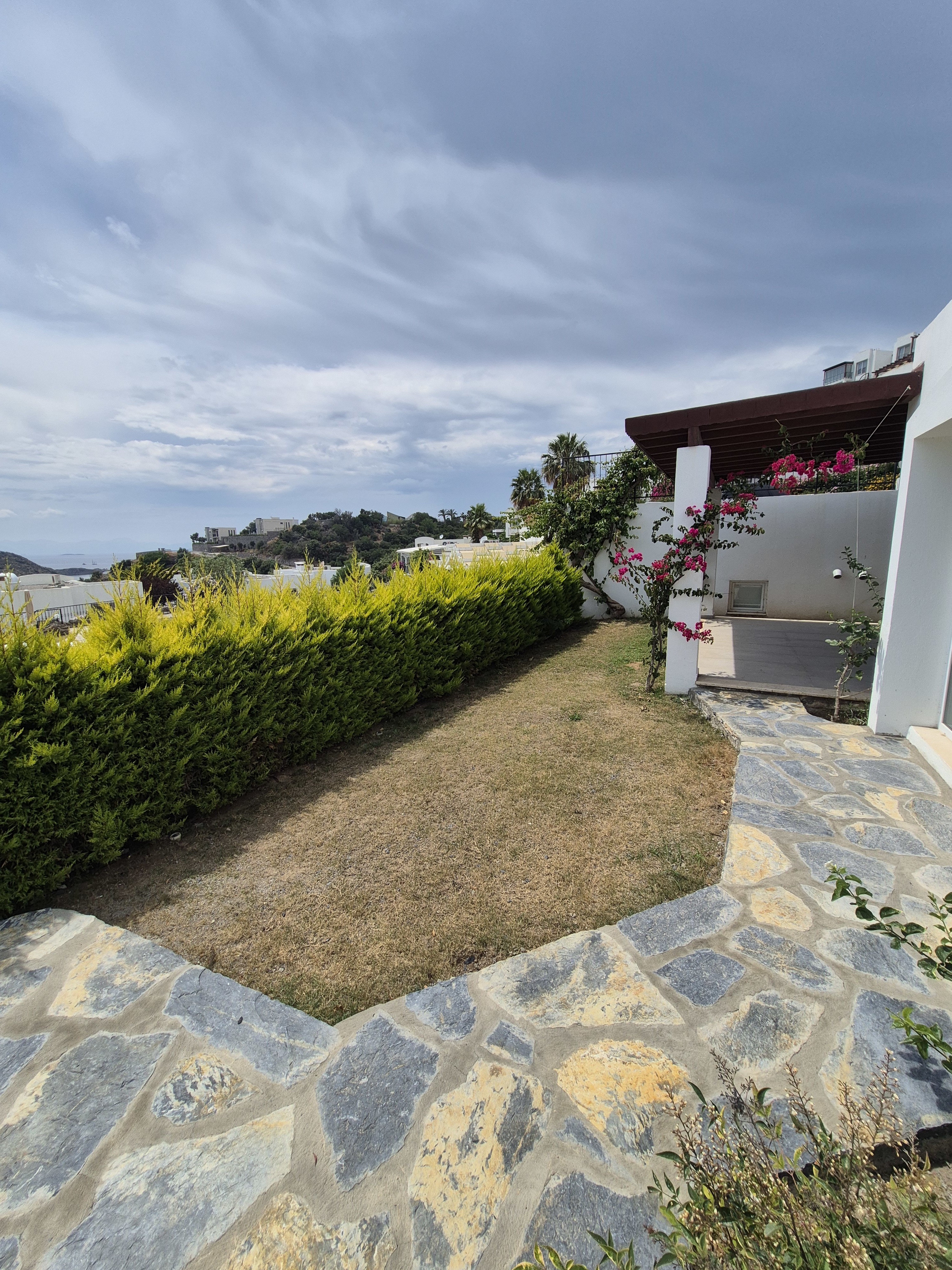 Villa Ray