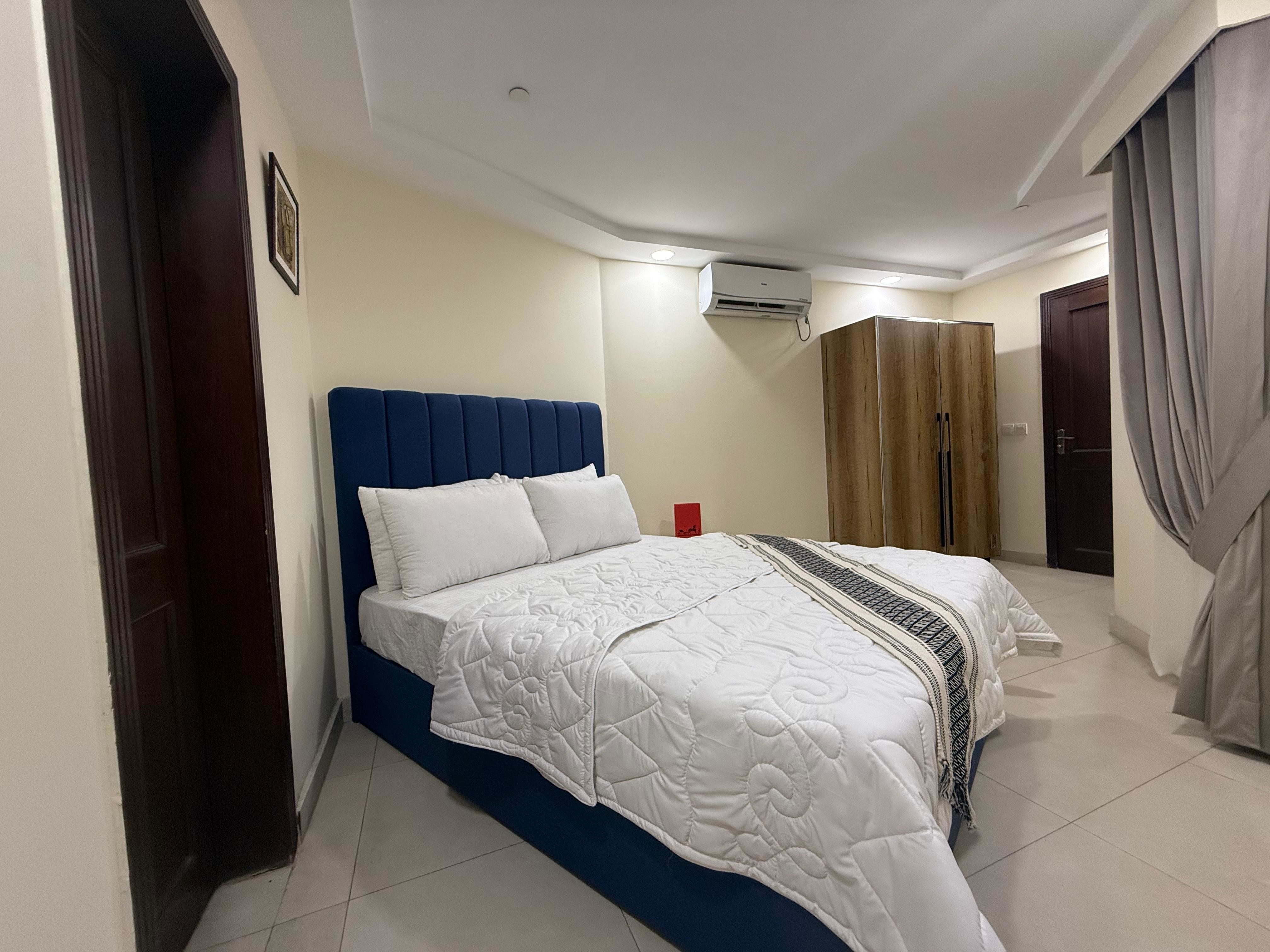 Premium 1-Bed Apartment Gulberg