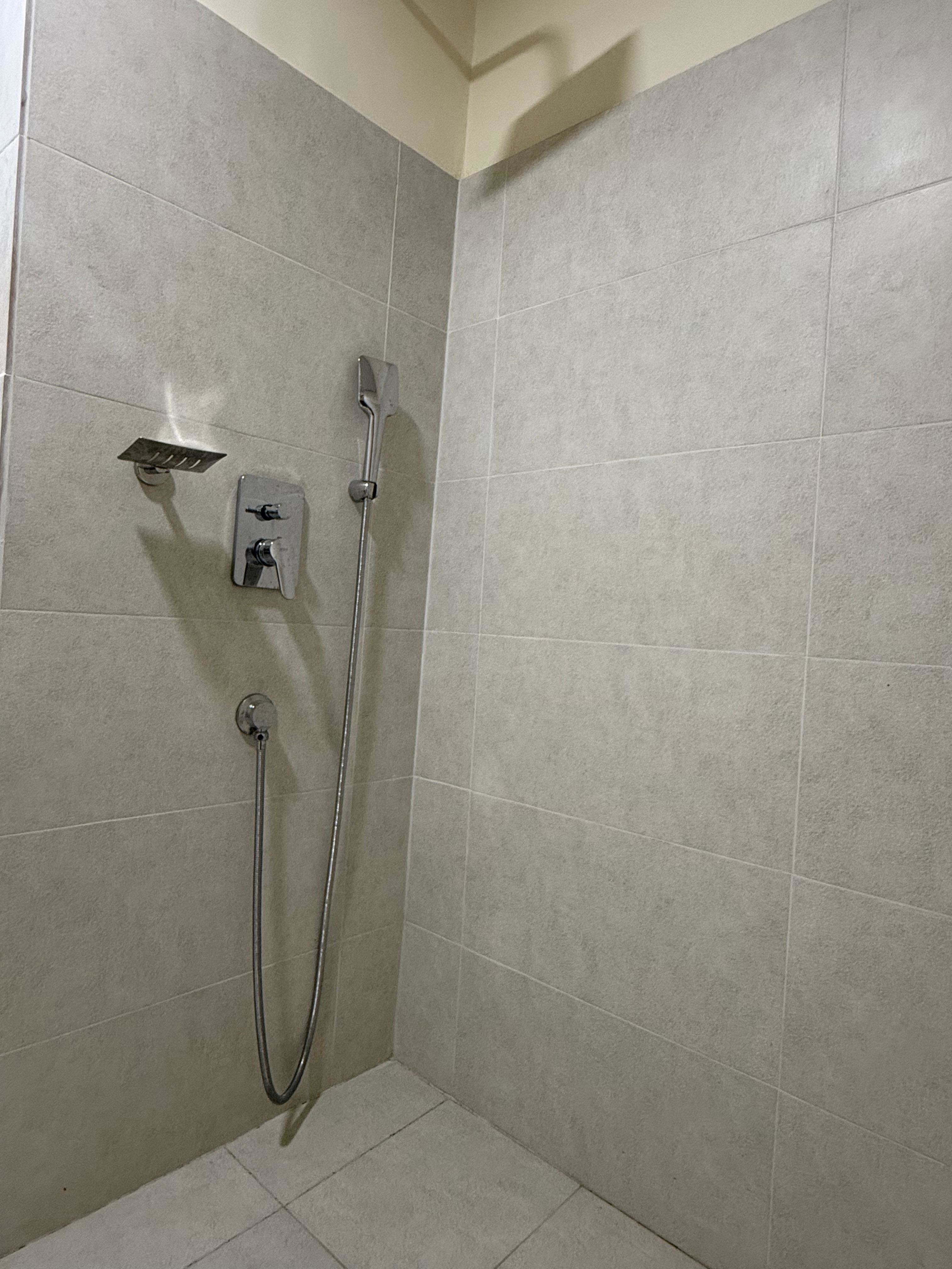 Luxury 1 Bedroom Apartment Gulberg