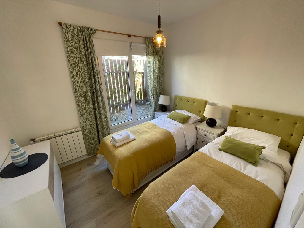 (Ap.1) Departamento para 4 en planta baja