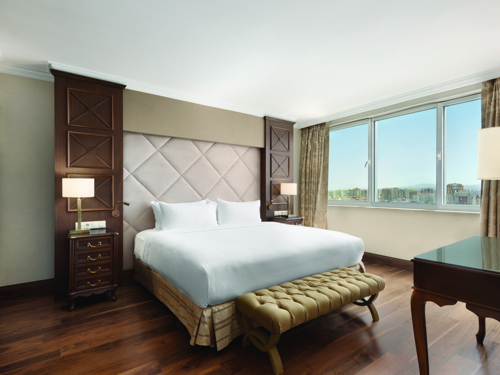 Executive King Suite with Terrace
