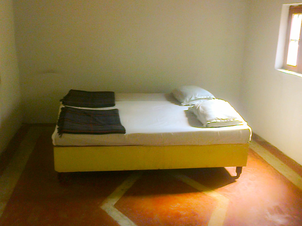 Whispering Rocks Rooms & Rates